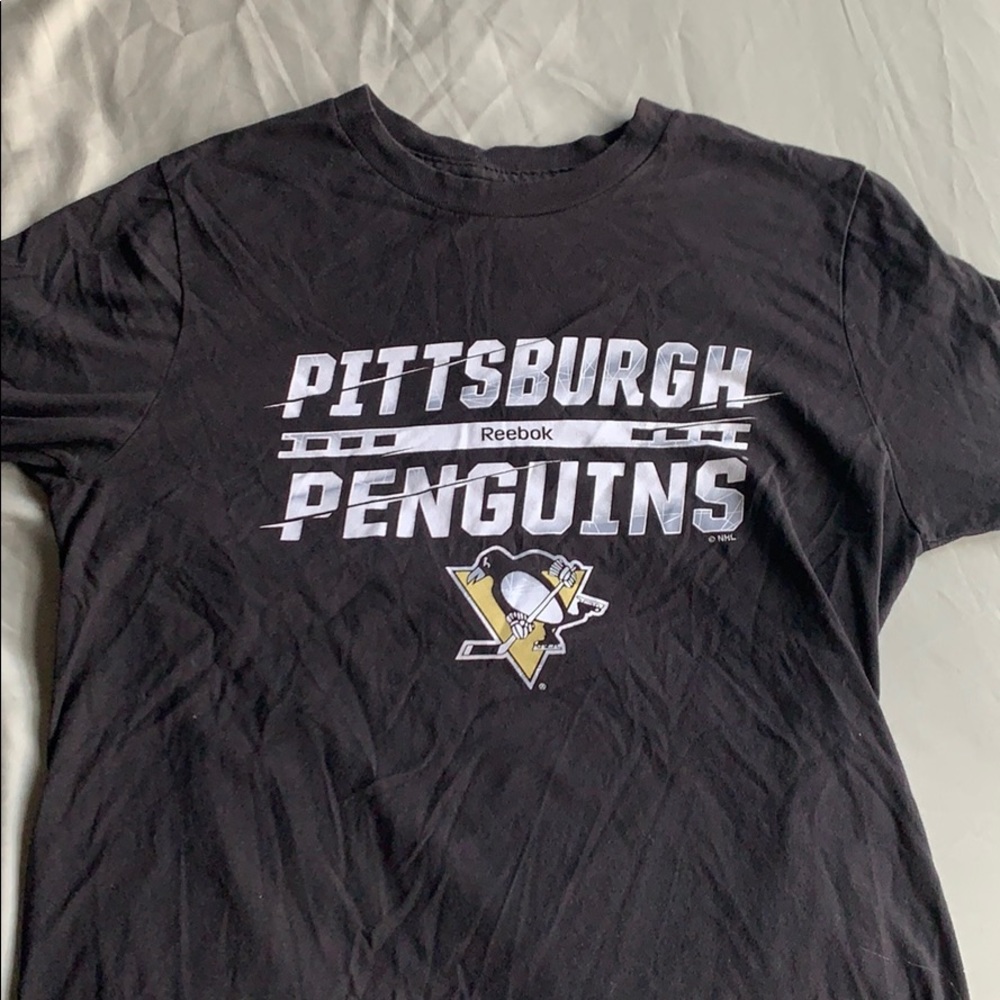 Pittsburg penguins long sleeve tee ( Reebok)